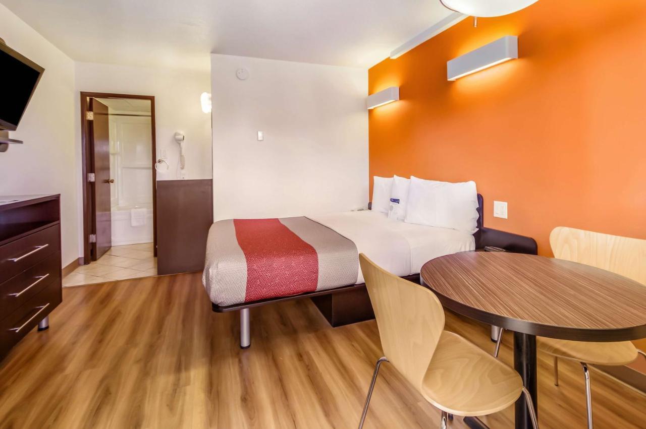 Motel 6-Lethbridge, Ab ภายนอก รูปภาพ