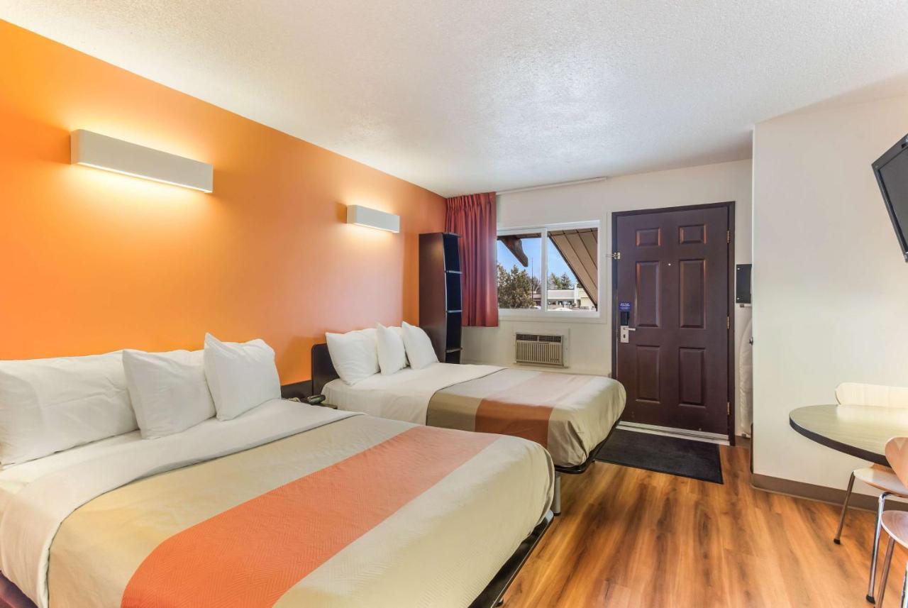 Motel 6-Lethbridge, Ab ภายนอก รูปภาพ