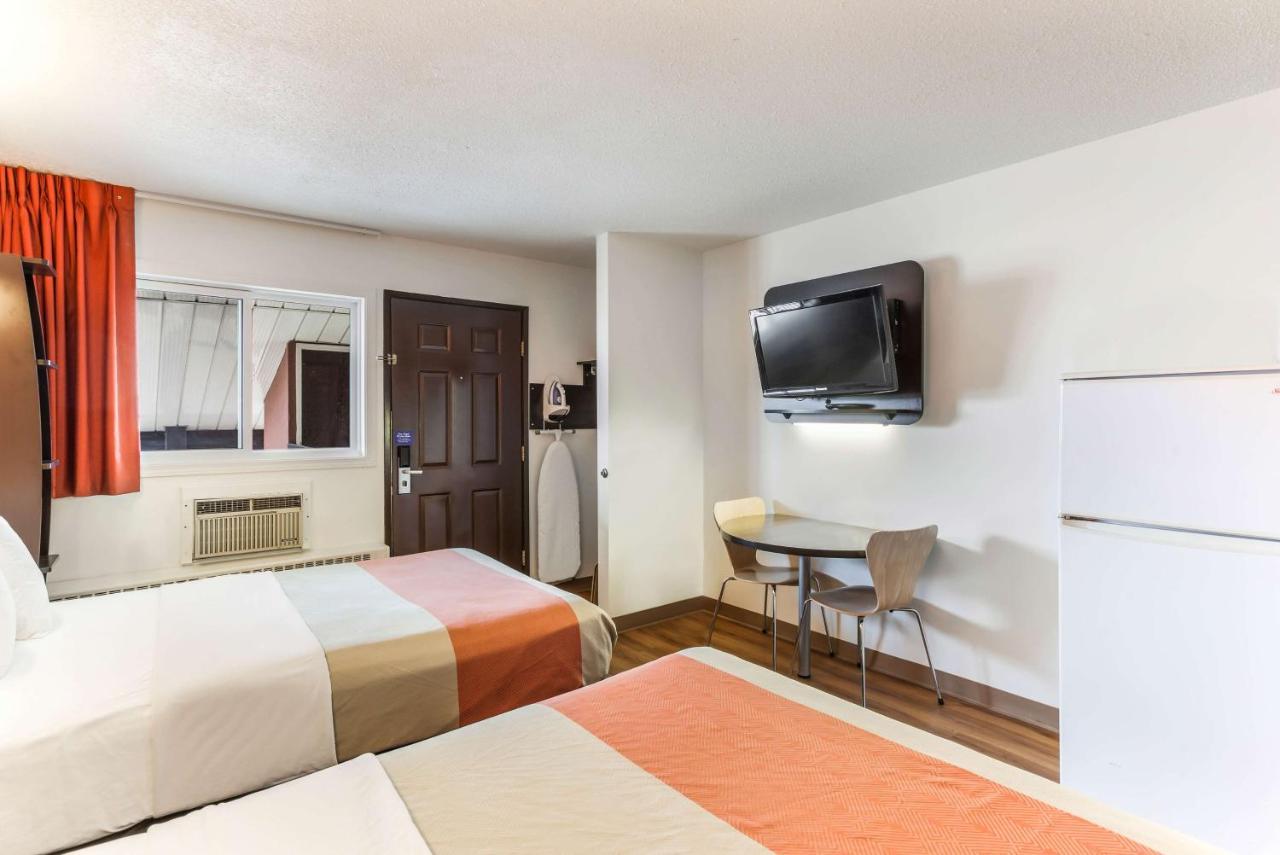 Motel 6-Lethbridge, Ab ภายนอก รูปภาพ